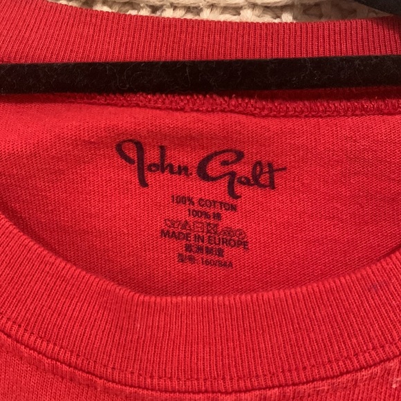 Cute and comfy Brandy Melville t-shirt. Perfect for any occasion! - Picture 2 of 3